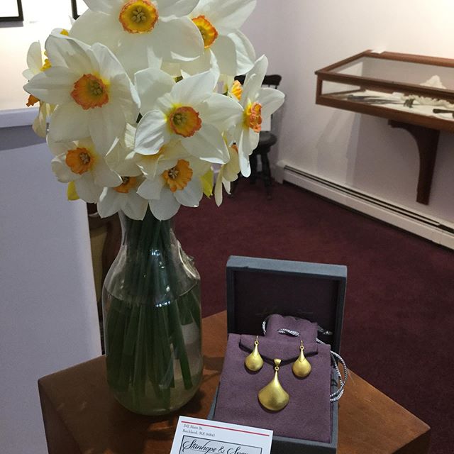 Surprise her for Mother&rsquo;s Day. We will have the perfect gift. Stop in and visit the gallery.