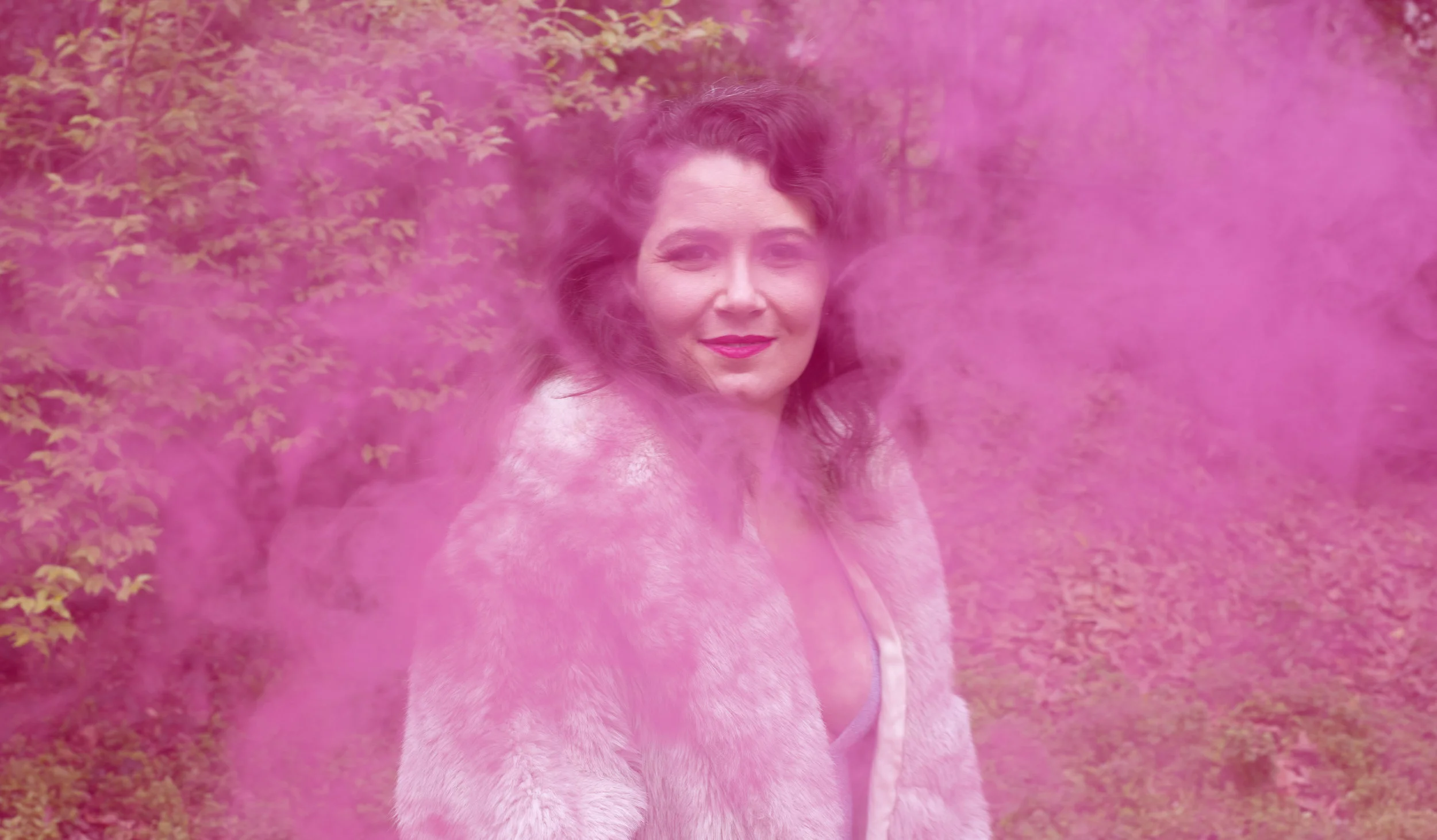 sadiepinksmoke1.jpg