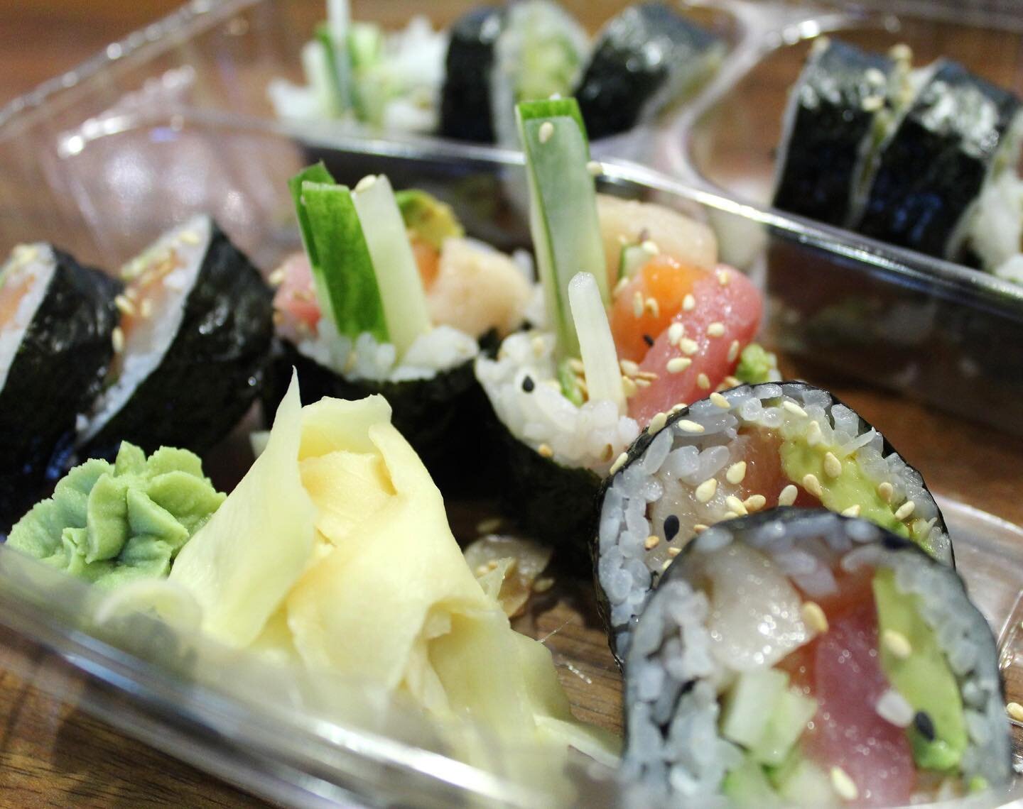 &bull; Bonsai Roll (packed for carry out) &bull;

ingredients:
tuna, salmon, yellowtail, cucumber, avocado, kaiware, sprinkled with red wine vinegar

photo creds:
@jayniescameraroll

COME VISIT US!
📍 find us on yelp! https://m.yelp.com/biz/tsukimi-a