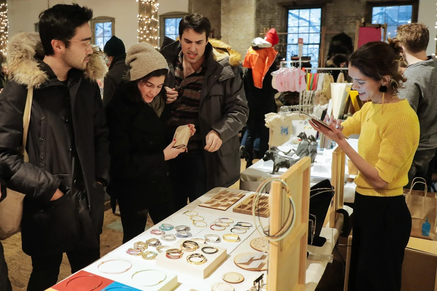 171209+Yang_FAD+Holiday+Market+-+Invisible+Dog-75.jpg