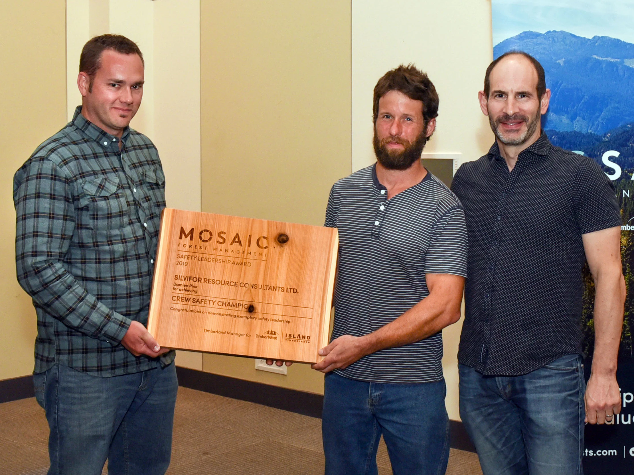 (l to r) Mosaic’s Senior Manager Forestry Operations, Jimmie Hodgson; Damien Pine, of Silvifor Resource Consultants Ltd.; and Jeff Zweig, President and Chief Executive Officer, Mosaic.