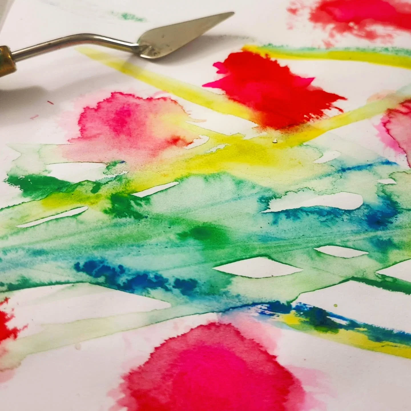 We did an art workshop by the National Art Gallery today by Vinessa Redford. It was nice to try some new watercolour techniques- like scraping the paint with a palette knife to create stems, and making flower impressions with a modified brush. Thanks