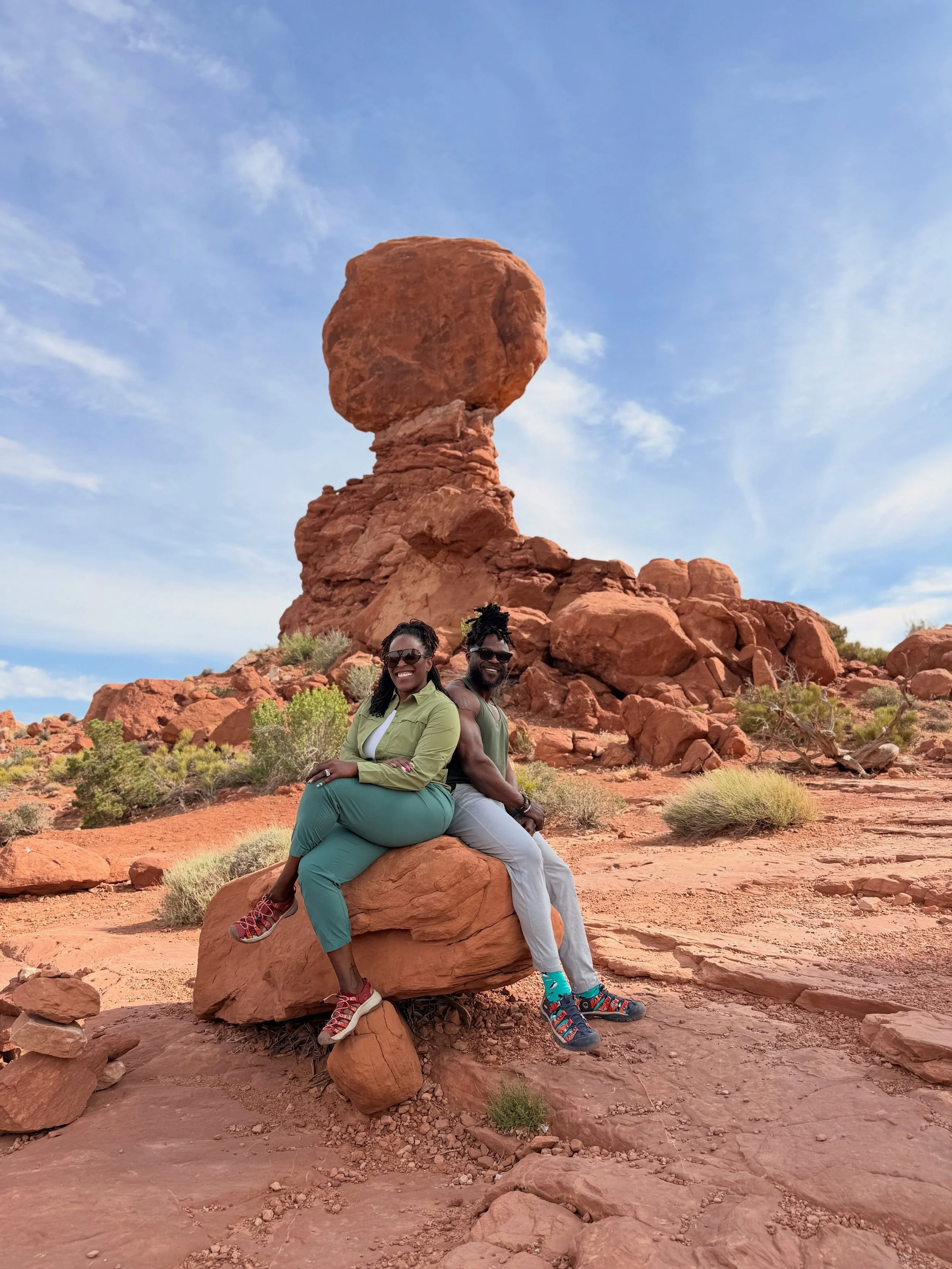 After starting the day with sunrise at Mesa Arch in Canyonlands, we made our way to Arches National Park, and the views just kept getting better.

There is something almost unreal about Arches. Massive red rock formations rise from the landscape as i
