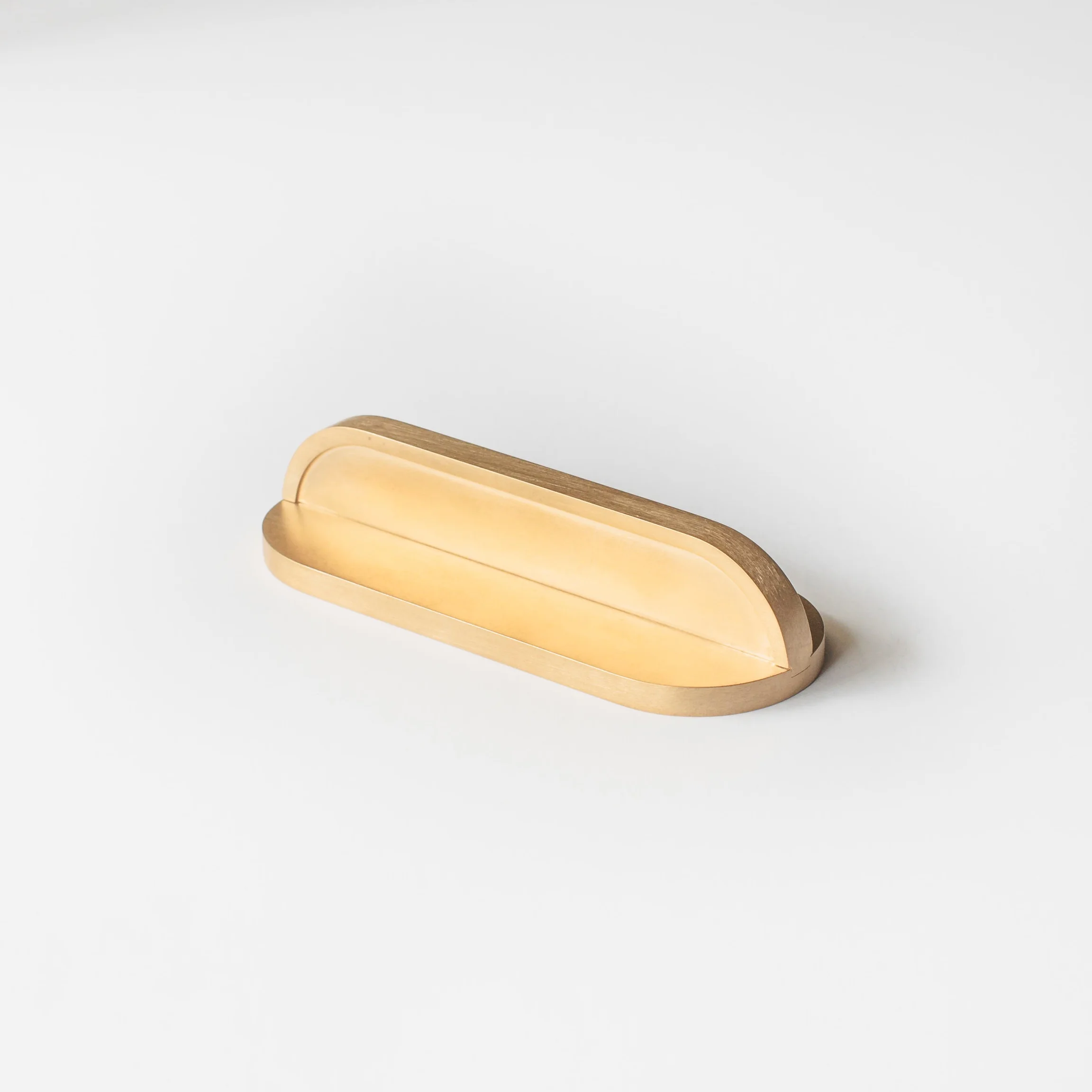 201903-FINERYHARDWARE-008-ANINDOORLADY.jpg