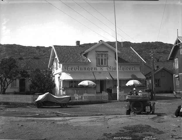 1926 (2).jpg