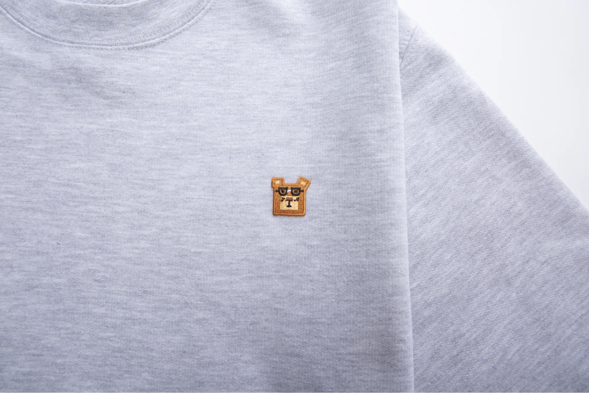 microchipcrewgrey2.jpg