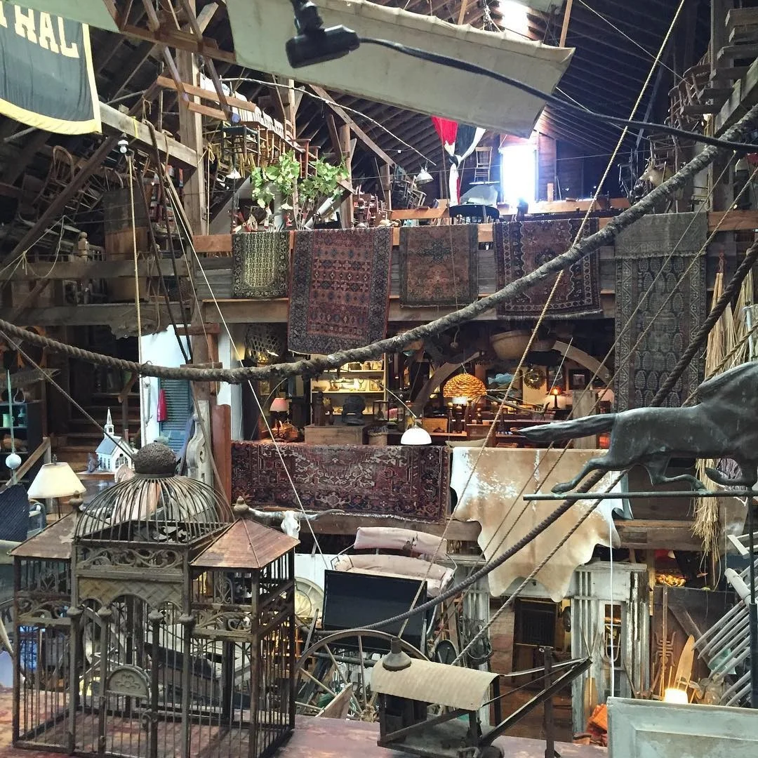 ANTIQUING | Our region is full of treasures to be hunted. Go antiquing in nearby Catskill, Leeds, Hudson, and Saugerties for everything from vinyl records to furniture to vintage threads.
