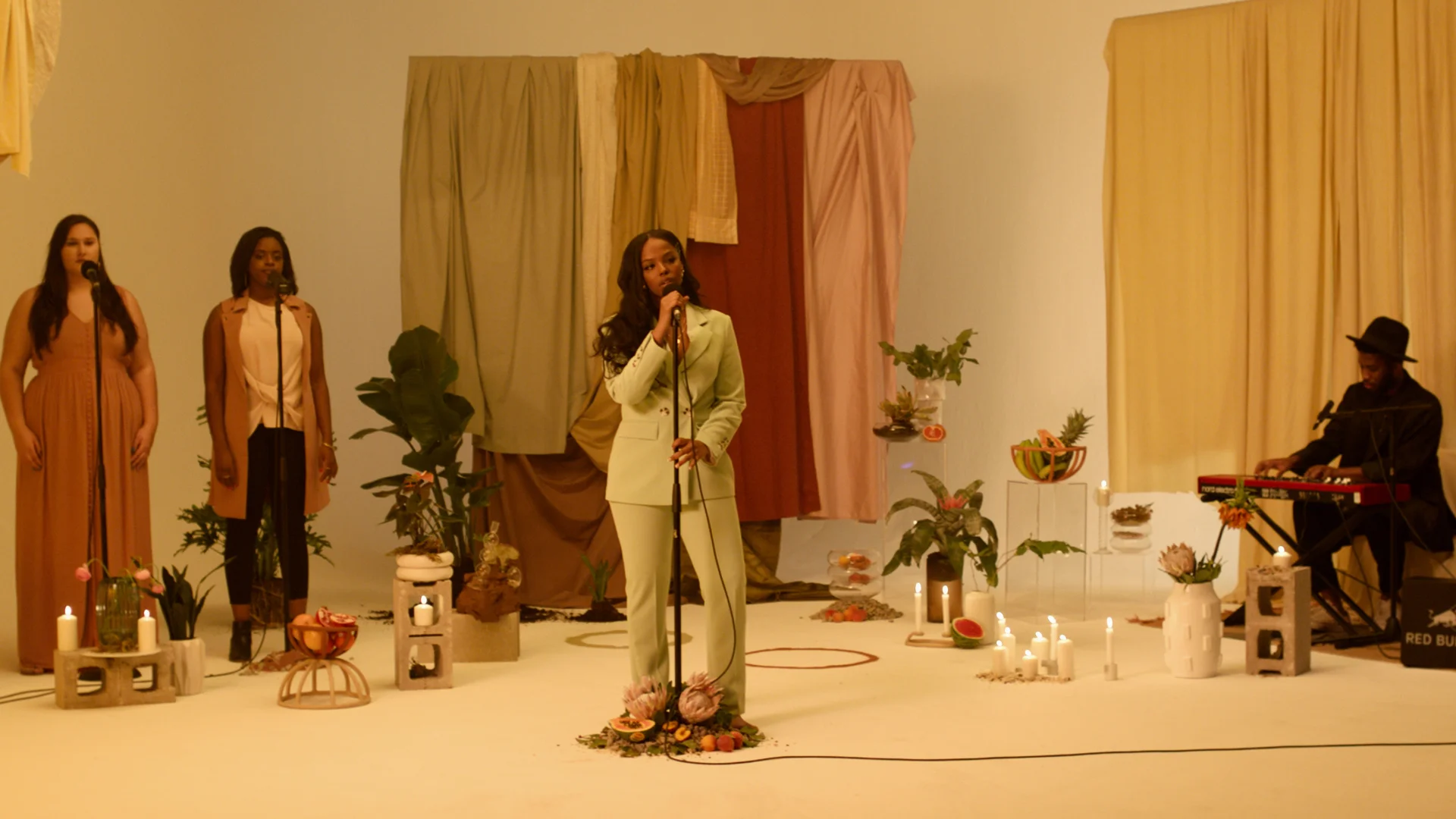 FINAL EXPORT.00_00_18_06.Still003.jpg