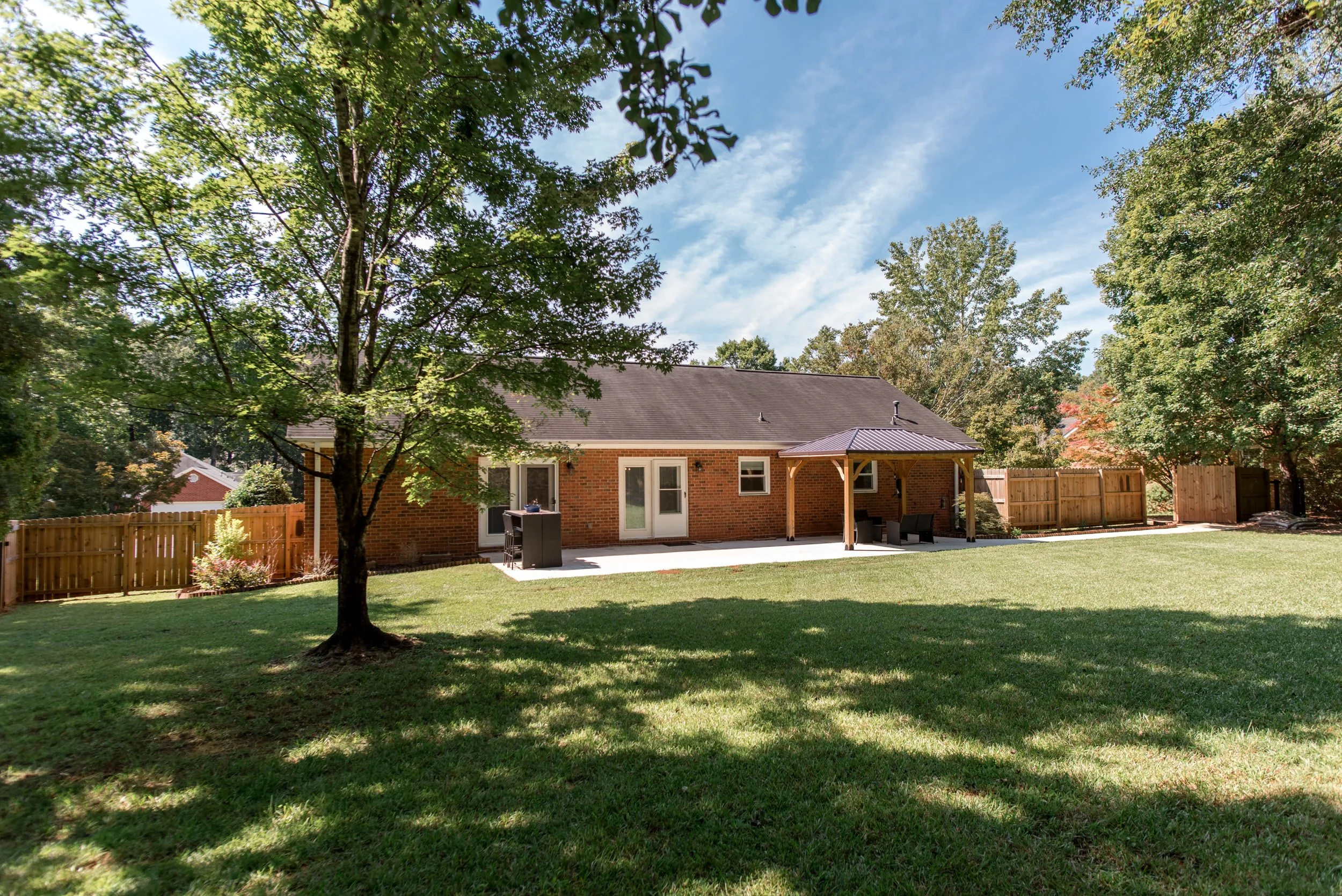 spacious-fenced-in-yard.jpg