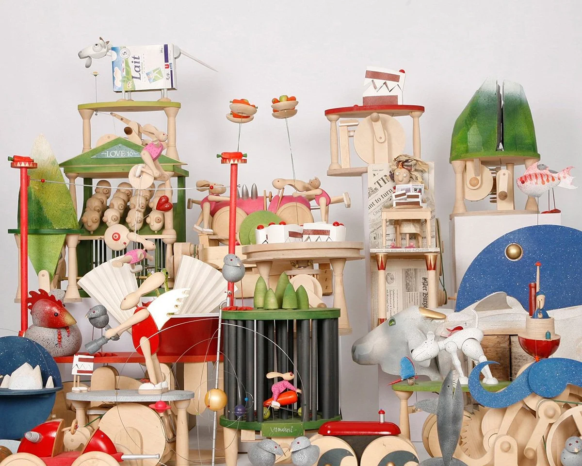 Folk Craft in Motion