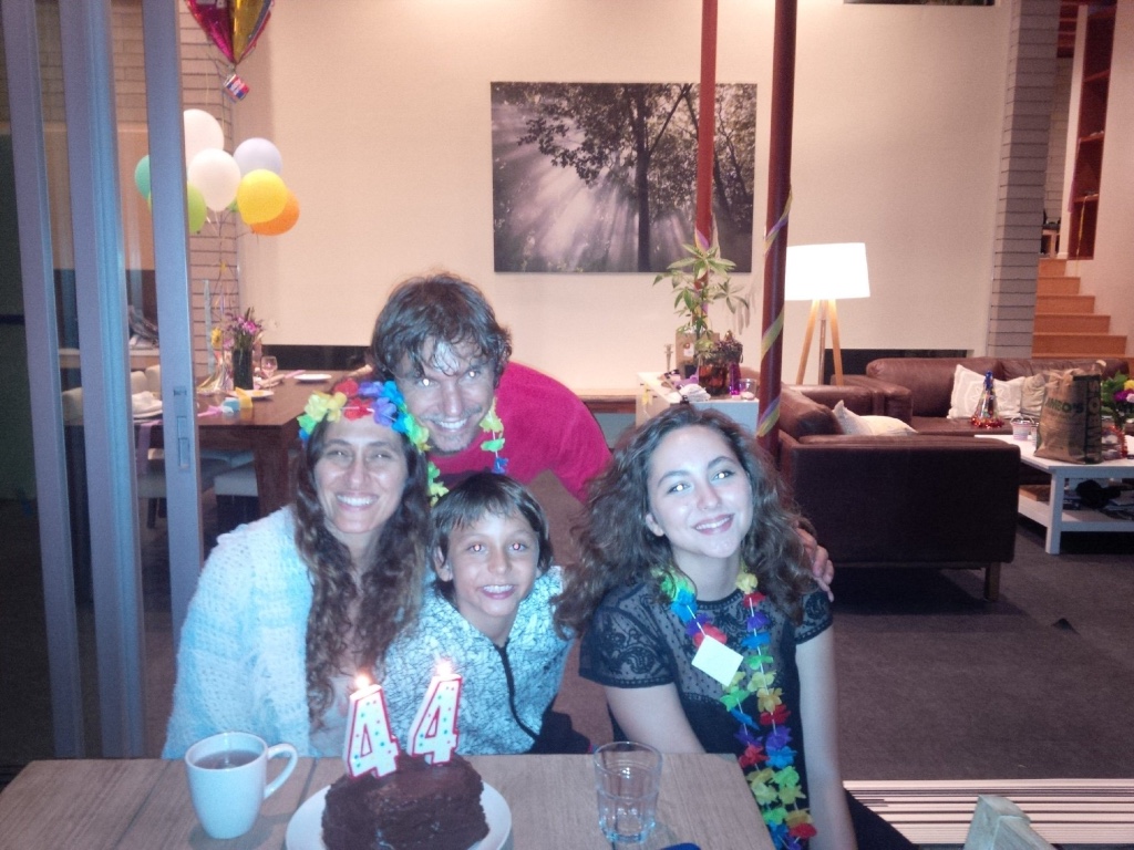 festejando mi cumple de 44 a días de la operación