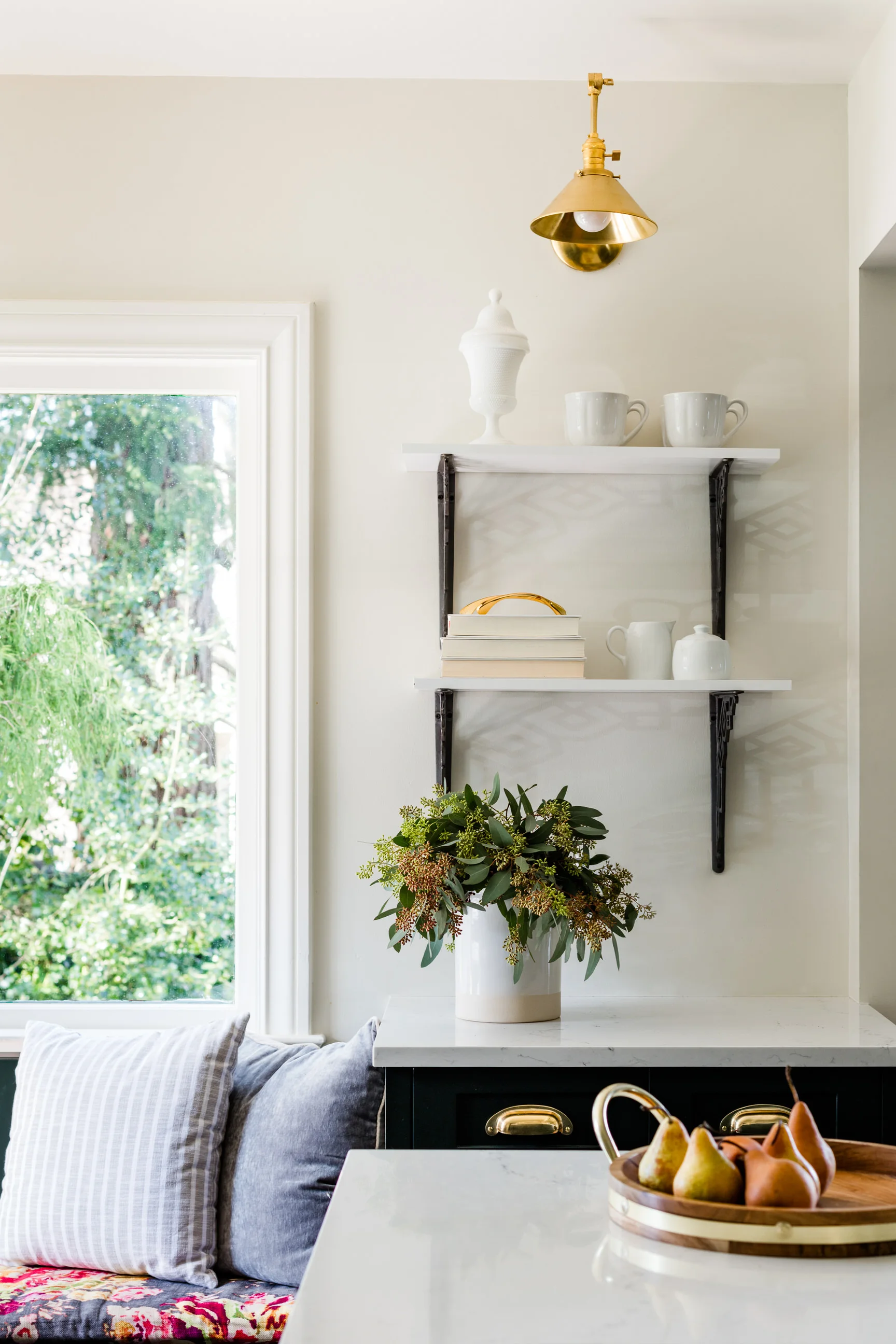 0005-Miranda-Estes-Photography-White-Space-Design-Group-Edmonds-Tudor-20190328.jpg
