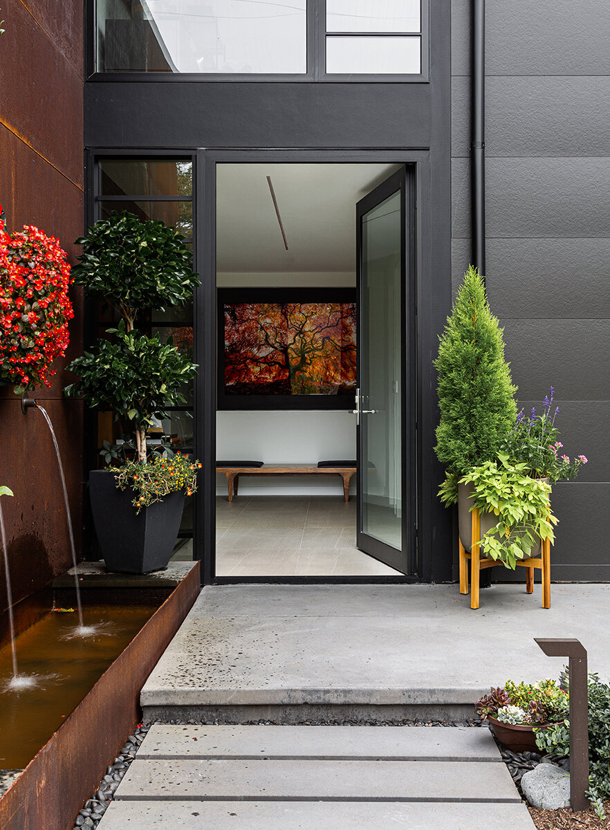 Palm_Ave_House_Entry.jpg