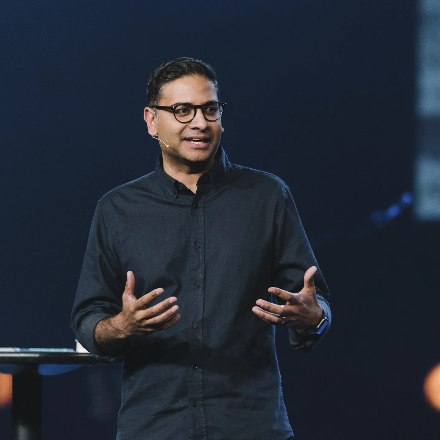 Glenn Packiam speaking at Dwell Conference 2019