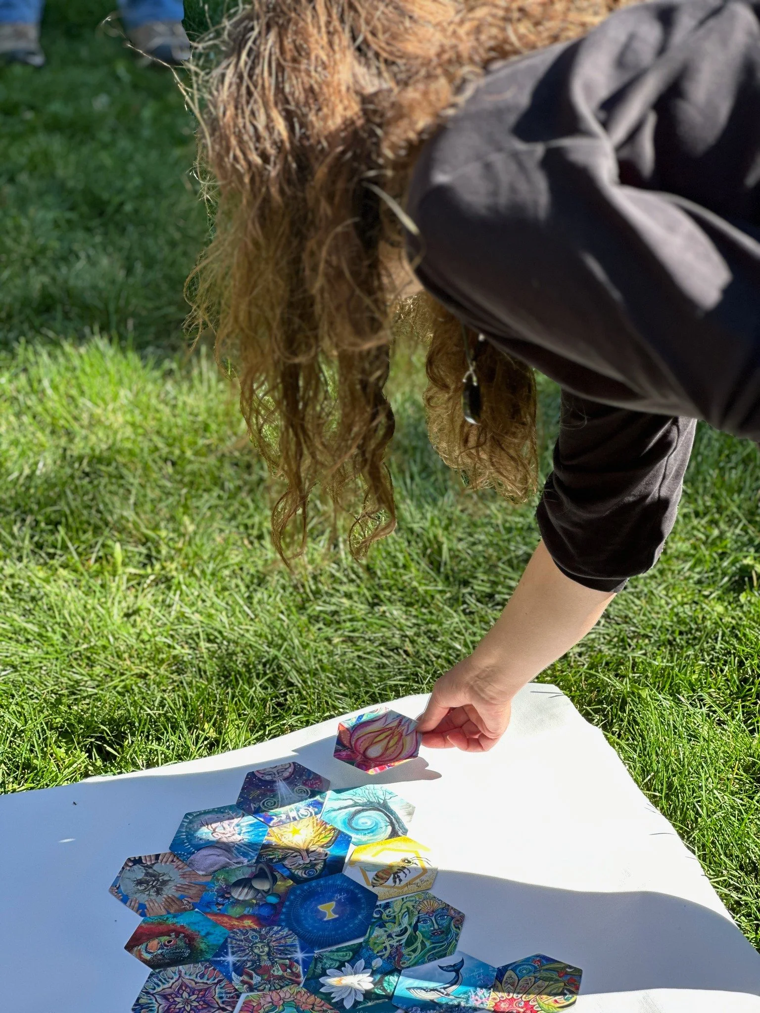 There are many ways to enter this work.

✨ Creative Awakening - Small group instinct-led painting experiences

🌙 Silver Thread Lunar Grid - Monthly creative + galactic gatherings

🔥 Laser Session - Private high-focus creative intensives

🜂 Sacred 