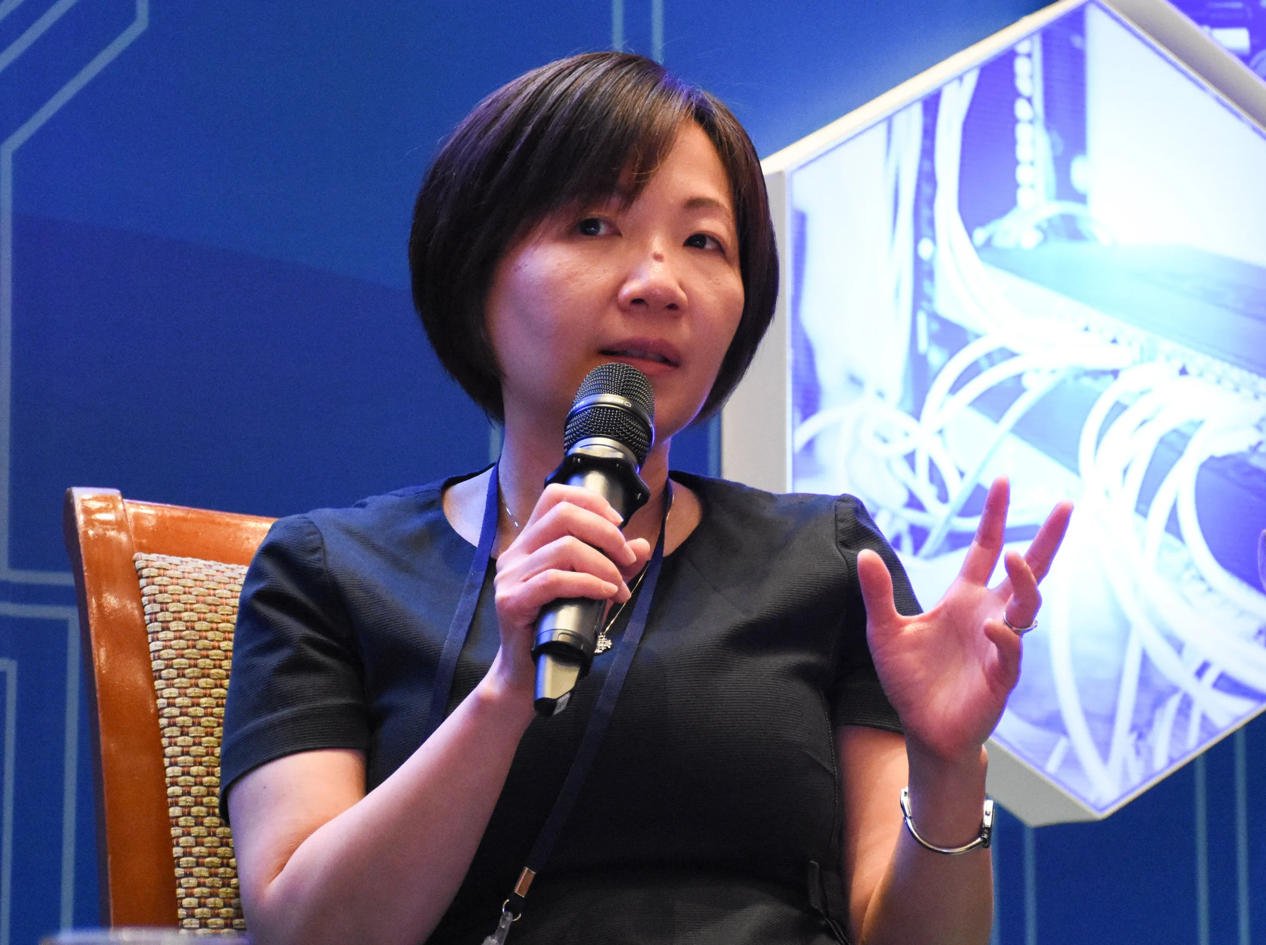 Lina Lim - head shot.jpeg