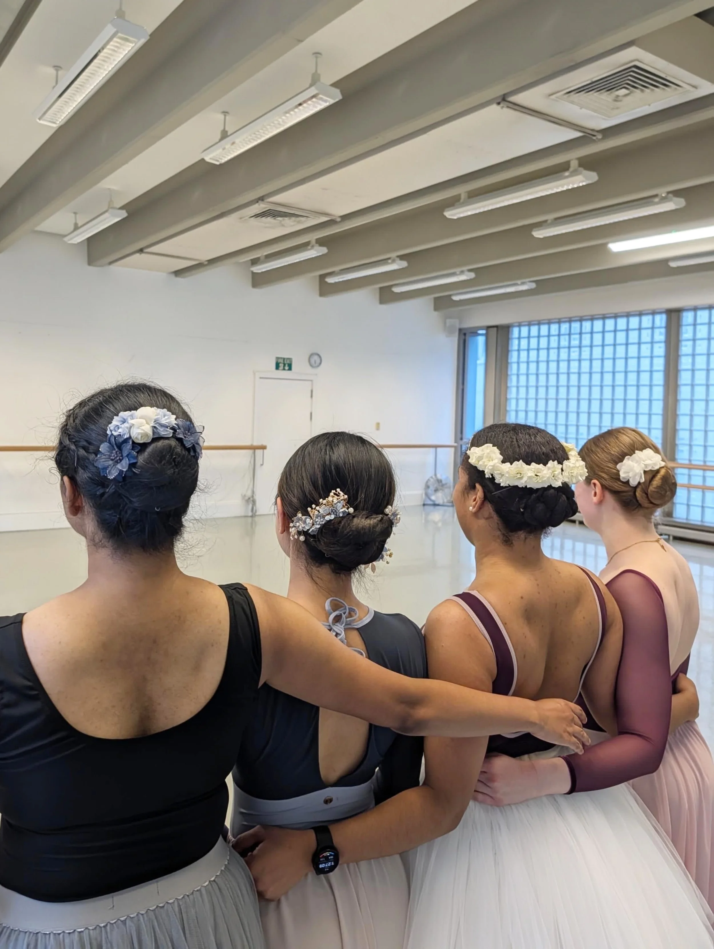 A moment to appreciate these hair pieces for performance week in Sunday Variations class 🌸🌺🌼🪻

Thank you to everyone who participated in our classes this term! Huge congratulations to everyone for their amazing Sunday performances too. 

We are n