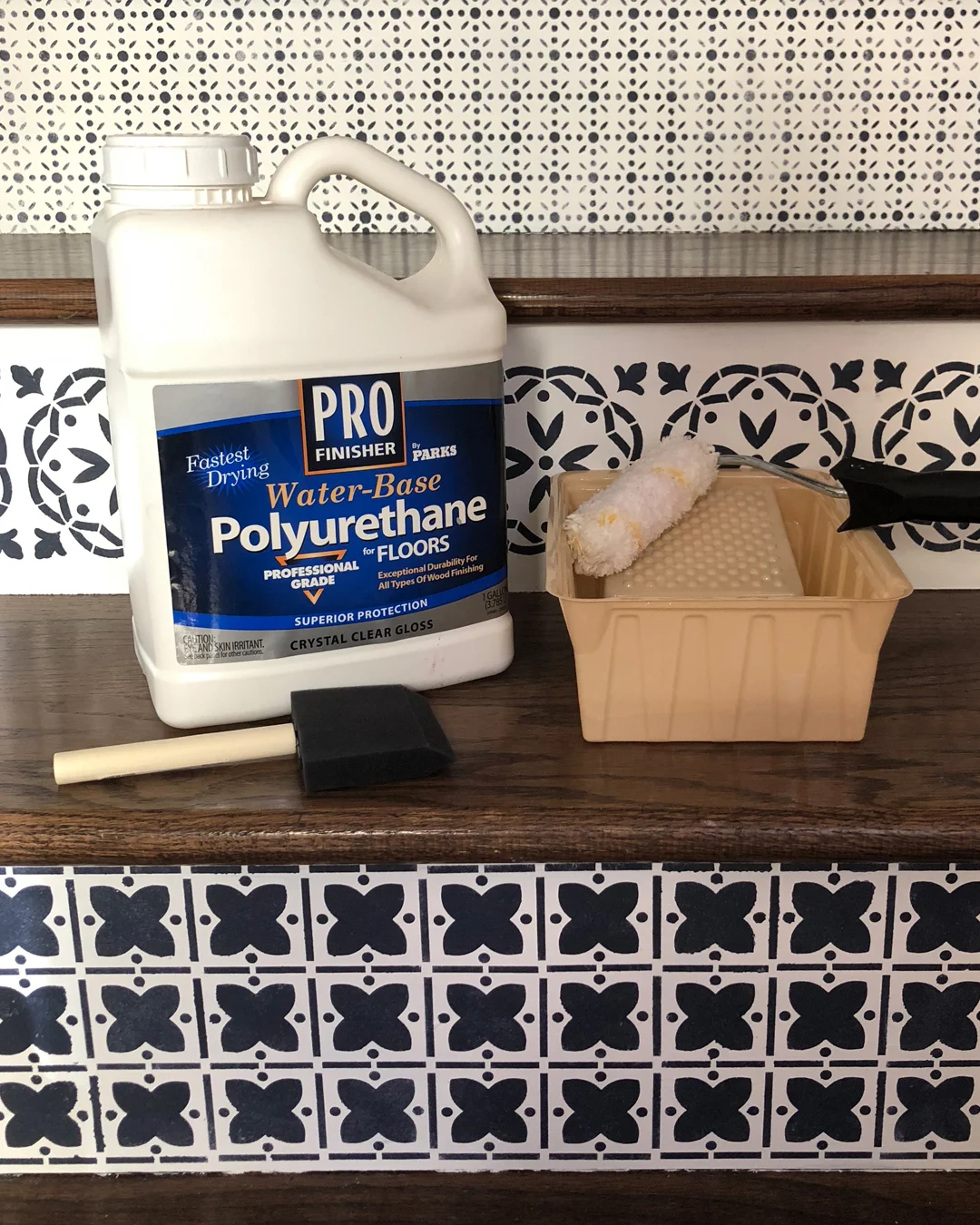 table makeover, DIY makeover, DIY furniture makeover, DIY at home project, furniture makeover project, Dated Tile Table Makeover, furniture makeover project, before and after furniture makeover, BB Frosch, chalk paint DIY, chalk paint furniture makeover project, DIY furniture makeover inspiration, DIY home weekend project