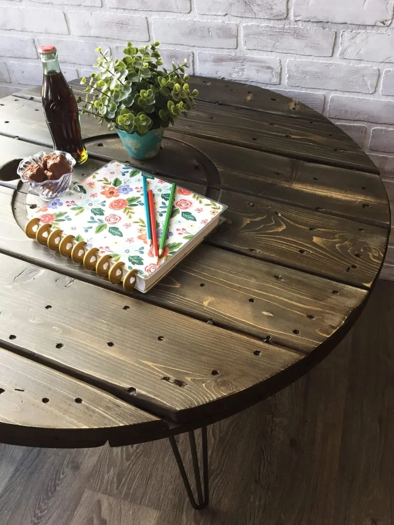 How to Make a Rustic Industrial Table + Faux Stain, table Makeover DIY makeover, DIY furniture makeover, DIY at home project, furniture makeover project, furniture makeover project, before and after furniture makeover, BB Frosch, chalk paint DIY, chalk paint furniture makeover project, DIY furniture makeover inspiration, DIY home weekend project, easy DIY home decor, How To Make a Table, Furniture Makeover Inspiration