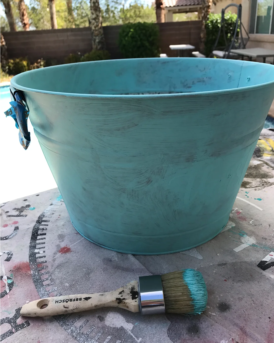 How to Paint Galvanized Metal, DIY makeover, DIY home decor makeover, DIY at home project, home decor makeover project, home decor makeover project, before and after home decor makeover, BB Frosch, chalk paint DIY, chalk paint home decor makeover project, DIY home decor makeover inspiration, DIY home weekend project, easy DIY home decor, Affordable Do It Yourself Home Projects