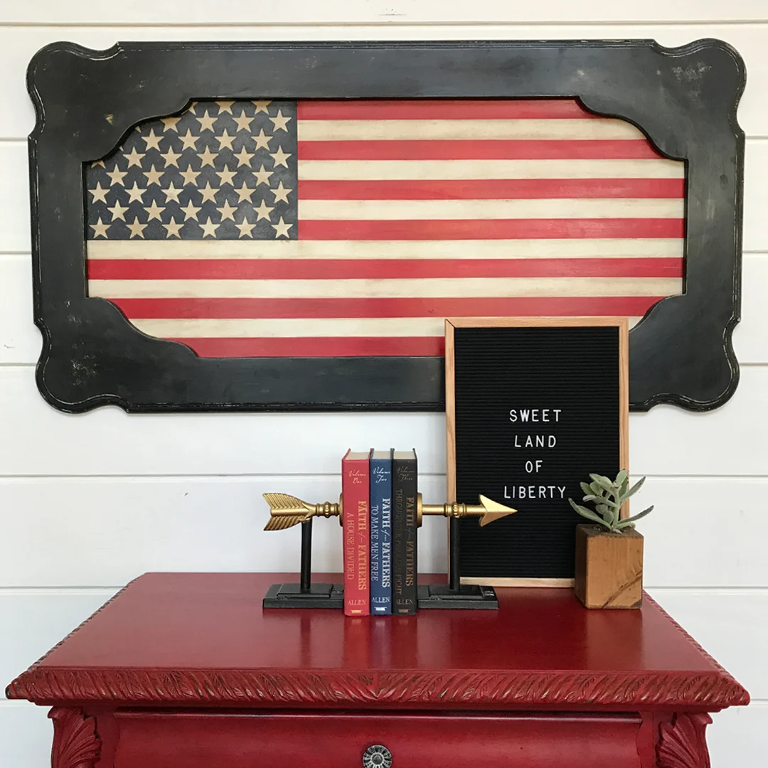 Patriotic Art from an Old Table, table Makeover DIY makeover, DIY furniture makeover, DIY at home project, furniture makeover project, furniture makeover project, before and after furniture makeover, BB Frosch, chalk paint DIY, chalk paint furniture makeover project, DIY furniture makeover inspiration, DIY home weekend project
