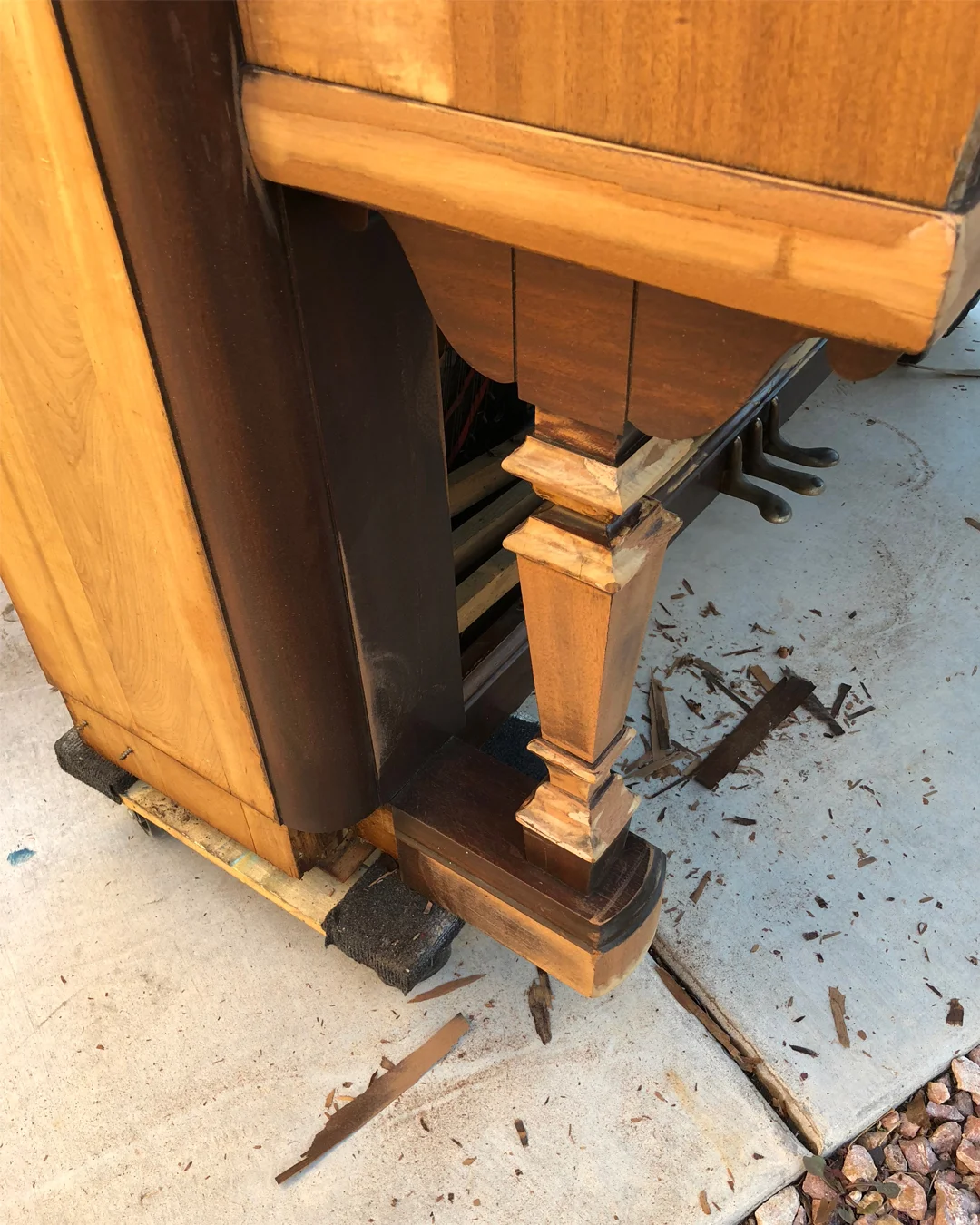 post-38-piano-desk-makeover-7b.jpg