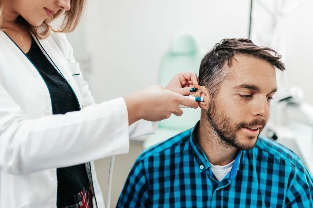 SENSORINEURAL HEARING LOSS AND DIGITAL HEARING AIDS