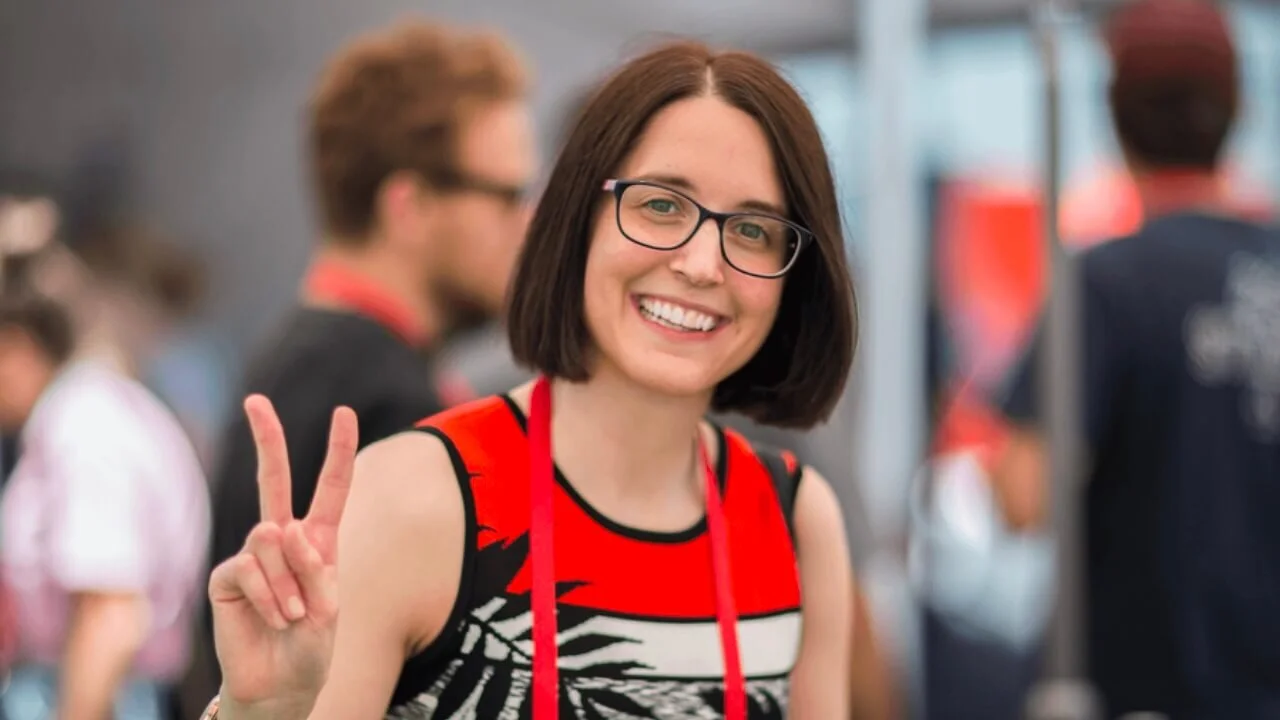 #58 — Dr Gemma Sharp on Body Image & Cosmetic Surgery in the 21st Century