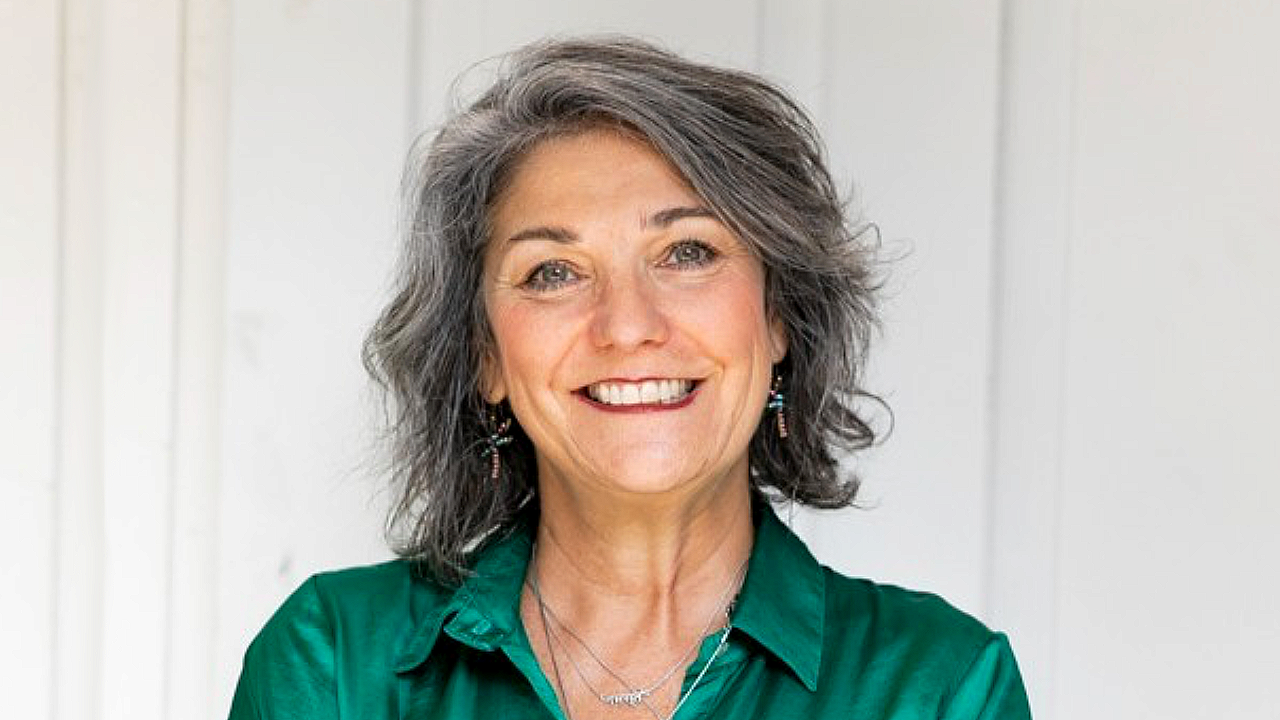 #121 – Renee Adair on End of Life Doula Services