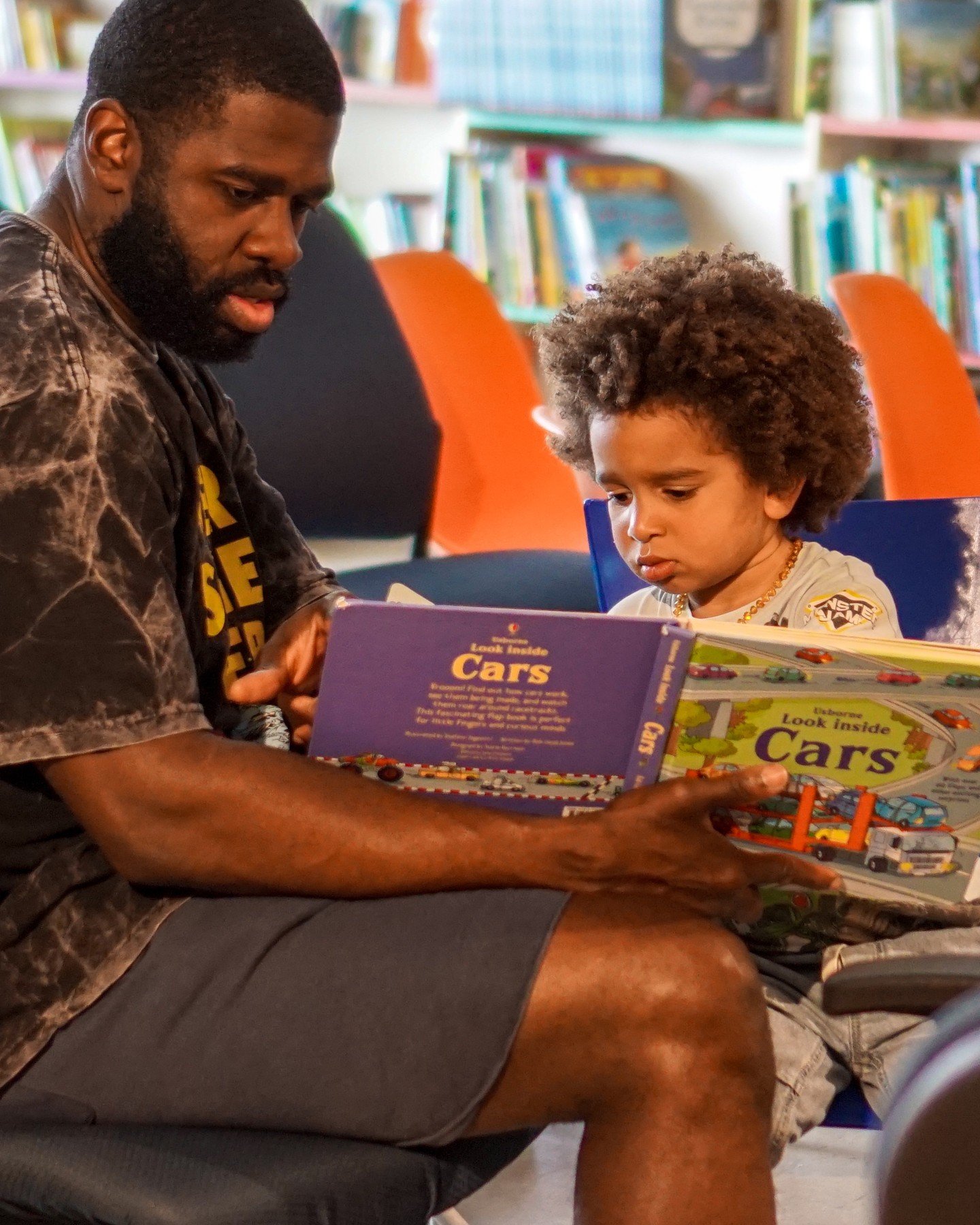 We had a fantastic time this month at our I ❤️ MY B😽D📚GA program! This free program invites parents and caregivers of children aged 0&ndash;5 to explore fun and meaningful ways to build literacy habits together over five monthly sessions. By the en