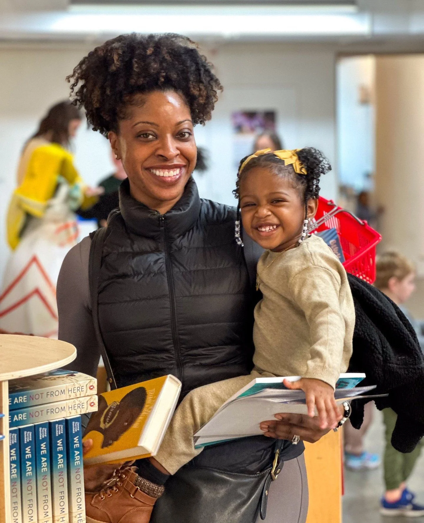 We had an amazing time at the final gathering for the 4th cohort of our I ❤️ MY B😽D📚GA: Building Libraries for Kids 0-5 program! Across five months, kids and caregivers learn and read together, building literacy skills while creating a 100-book hom