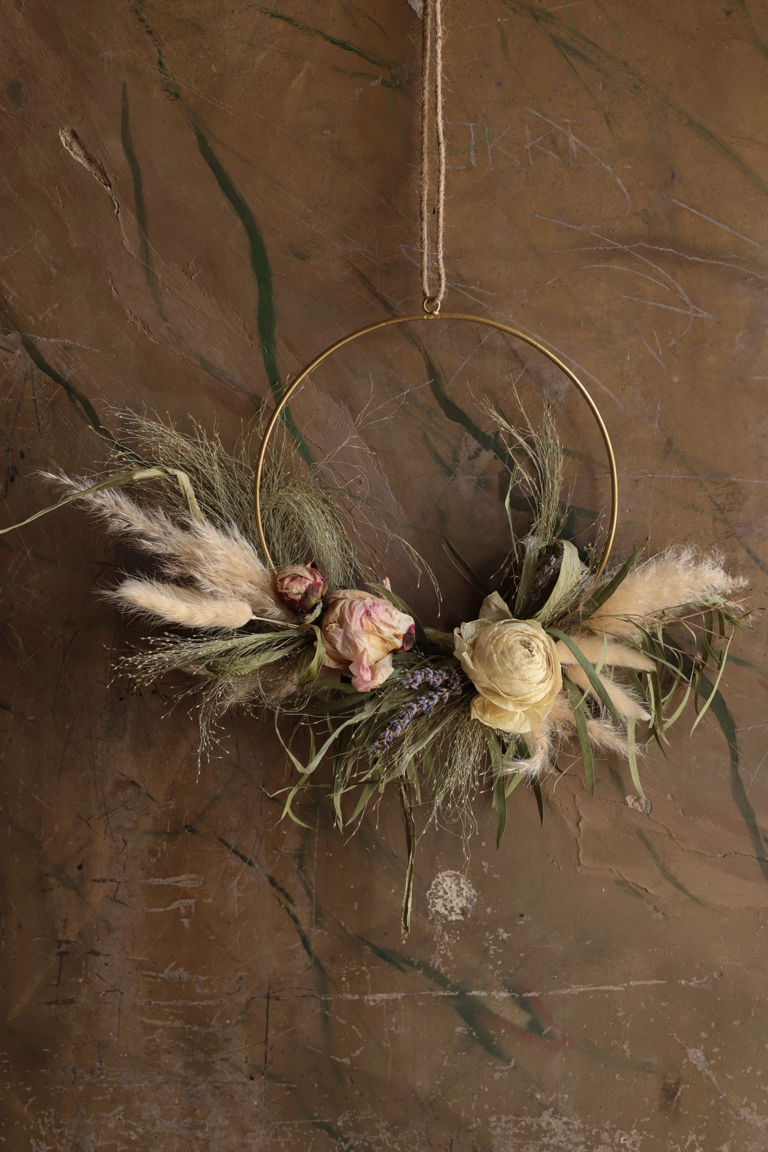 Metallipohjainen kranssi 20cm