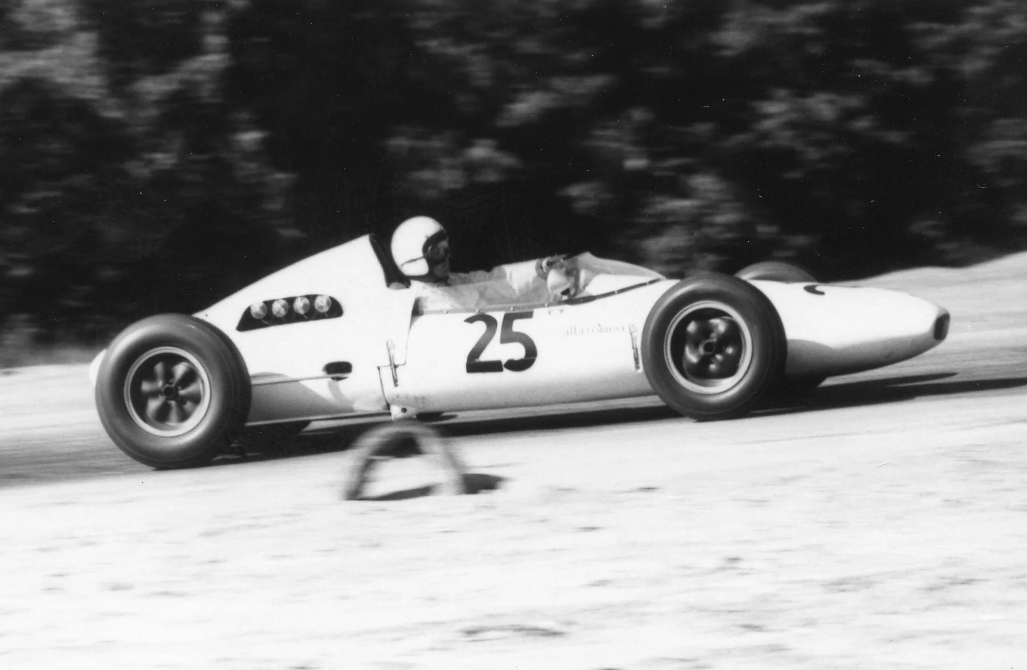Gus Andrey in his Lotus with an Alfa motor won the formula race beating Mark Donohue.