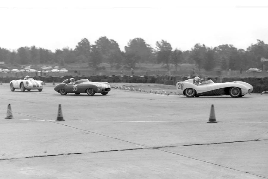 Len Bastrup Lotus IX leads Frank Baptista's Elva and Don Sesslers Porsche 550. Bastrup would end up 3rd in GM and Baptista 2nd.