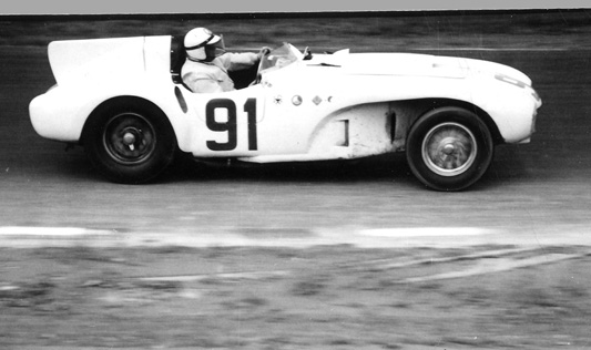 The Hi-Tork Special Ferrari-Chrysler of Rich Lyeth had heaps of power but it was not running at the end of the race.