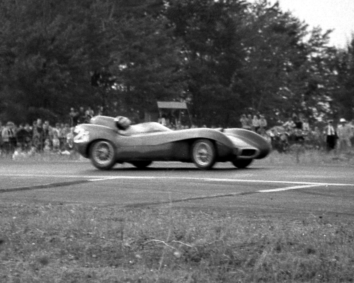 Doc Wyllie in his Lotus was fast but did not finish.