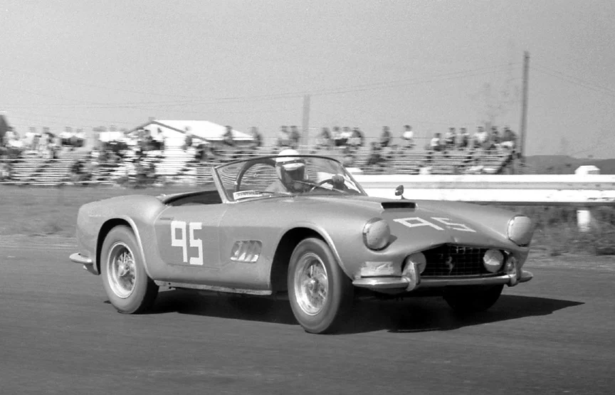 Bob Grossman in his Ferrari California. The car was not homologated and Grossman had to race in D Modified. It din’t make much difference as the usually reliable Ferrari never finished.