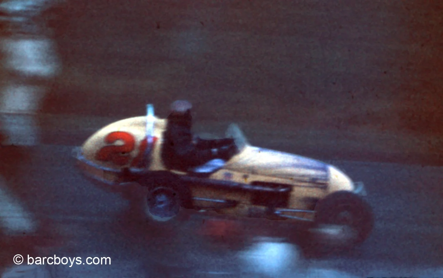  Ed Johnson’s midget was 2nd overall.  Several midgets showed up after Roger Ward won the USAC race at Lime Rock.  The day was cold and damp, but the midgets kept going and 6 of the 10 entered, finished. 