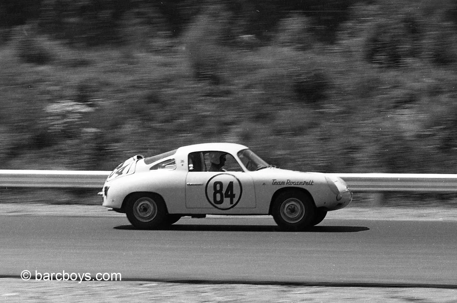  Ray Cuomo (no relation to the NY Cuomo political family) was not so successful in his #84 Fiat Abarth.  Ray would finish well back 