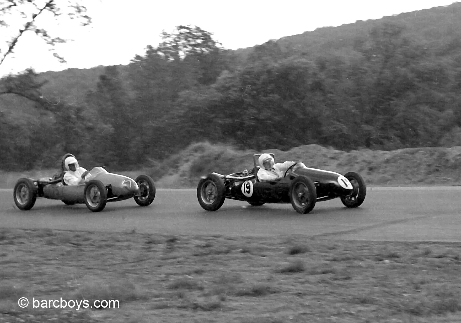  In 1959 one of the best races of any day was formula III.  Formula Jr was coming and would replace these great 500cc cars.  Winner Jim Haynes leads Lex duPont.  Lex would be a dnf. 