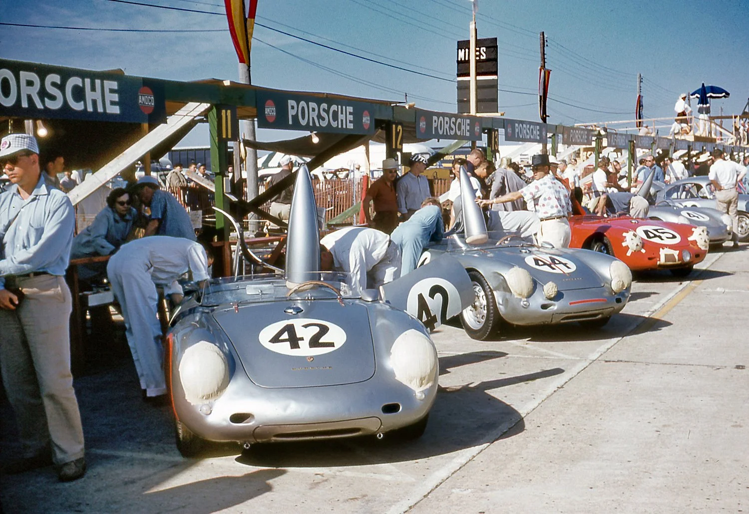 57Seb Porsches GridV4 crop.jpg