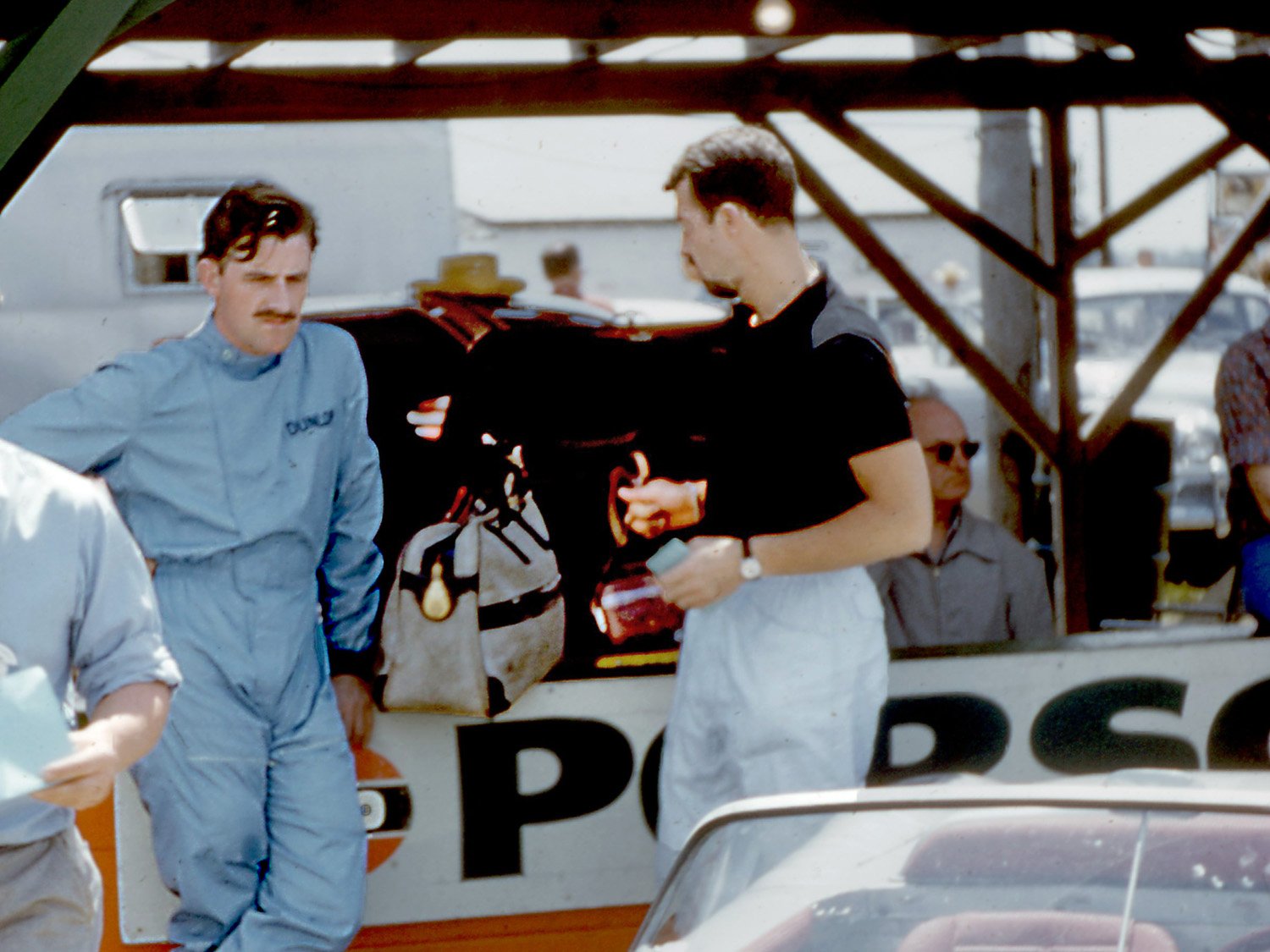 60 Seb #42Porsche-Hill-Bonnier.jpg