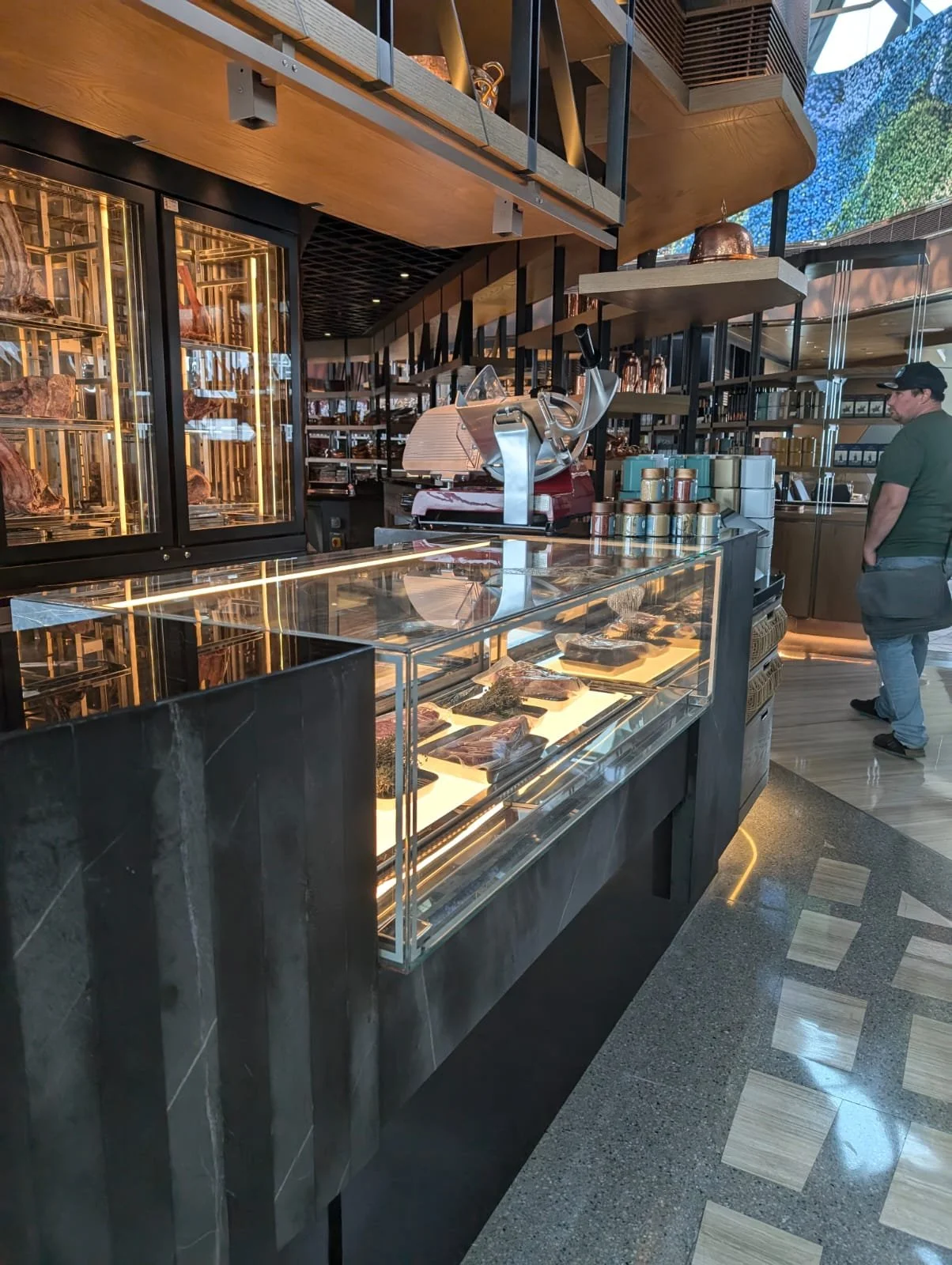 WhatsApp Image 2025-12-08 at 09.16.42.jpeg