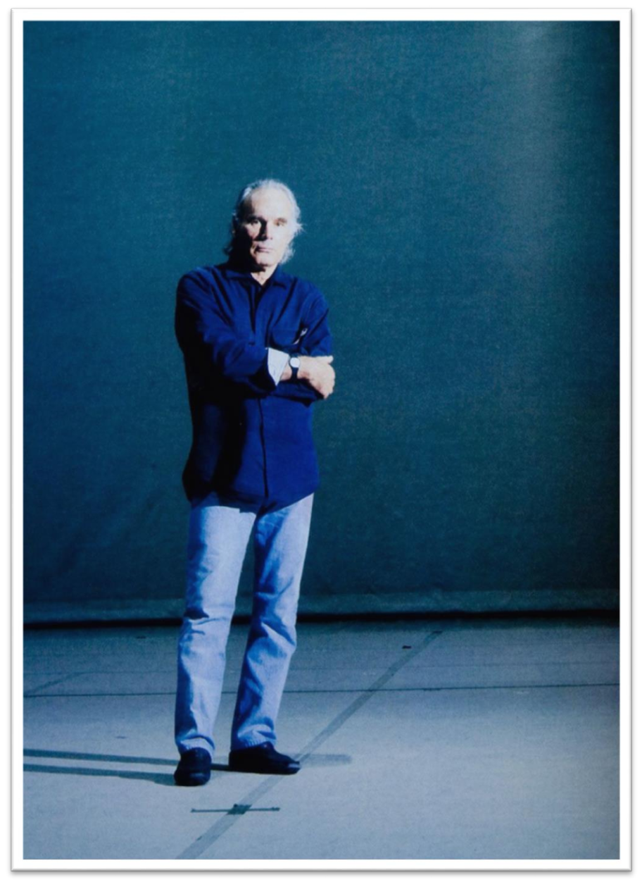 Full Beam, Art Review