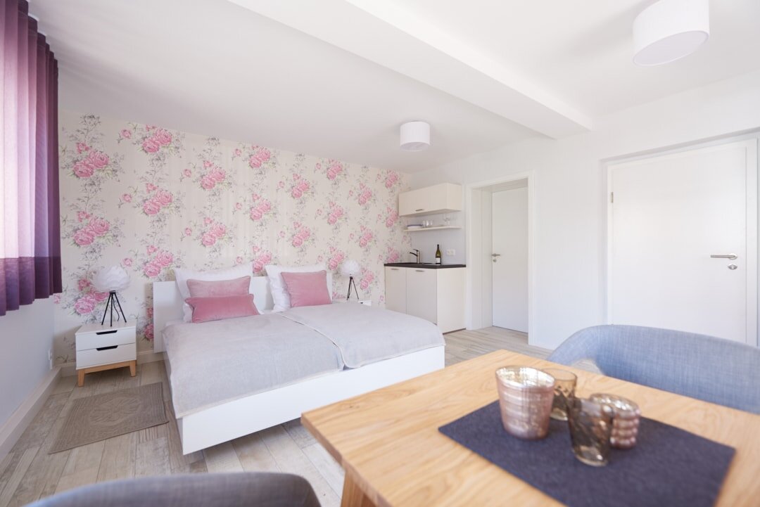 Pension_Zimmer1 .jpg