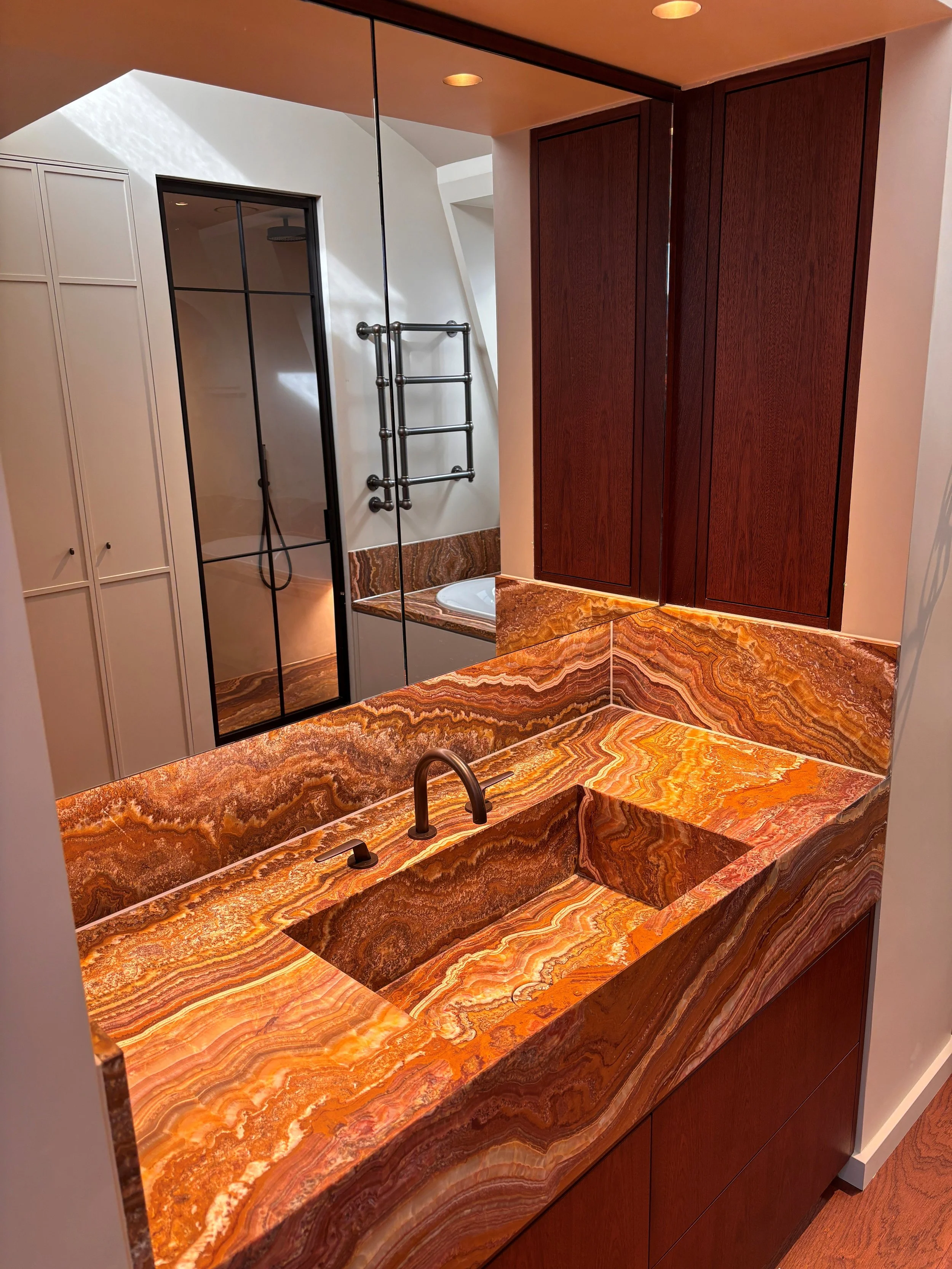 eaton master ensuite.jpg