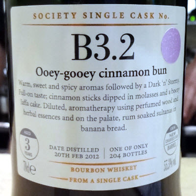 b3-2_ooey-gooey_cinnamon_bun.jpg