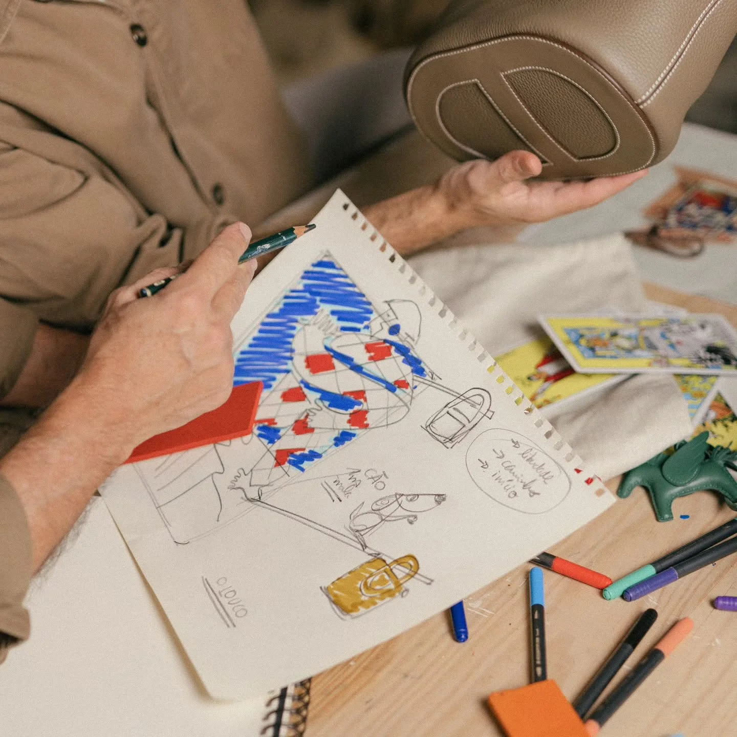 WIP 🛠️ Herm&egrave;s Spain and Portugal Winter Windows inspired by Tarot cards, this one is The Fool, a card that represents the new beginnings 🌟
#oficinamarques #hermeswindows #tarot #originaloficinamarques 
⭐️🔥
.
#art &amp; #objects #gezomarques