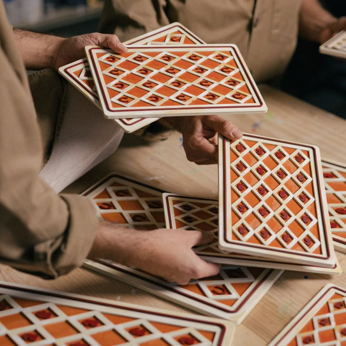 🃏🃏🃏
#oficinamarques #hermeswindows #originaloficinamarques  #tarot
⭐️🔥
.
#art &amp; #objects #gezomarques #joseapariciogoncalves #tusadeviver #feitoemlisboa
📸@claudiogoncalves.work