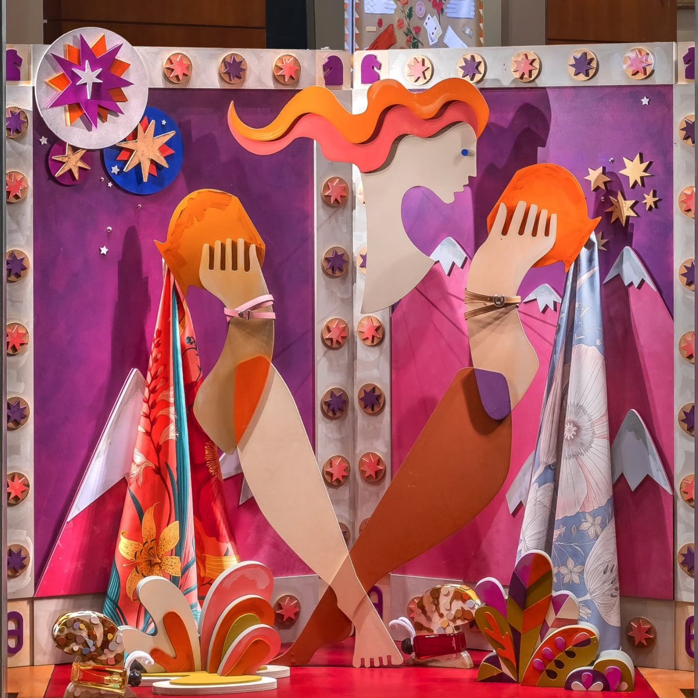 Herm&egrave;s Lisboa 25 Winter Windows&nbsp;✨&nbsp;The Star&nbsp;✨

⭐️🔥

#oficinamarques&nbsp;#hermeswindows&nbsp;#tarot&nbsp;#originaloficinamarques

.
#art&nbsp;&amp;&nbsp;#objects&nbsp;#gezomarques&nbsp;#joseapariciogoncalves&nbsp;#tusadeviver&nb